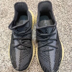 Adidas Yeezy Boost 350 V2 “Carbon / Asriel”